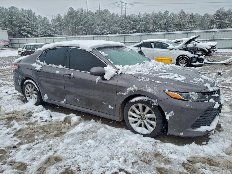 Фото 4 - TOYOTA CAMRY