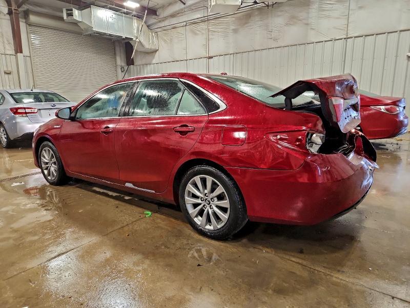 Фото 2 - TOYOTA CAMRY