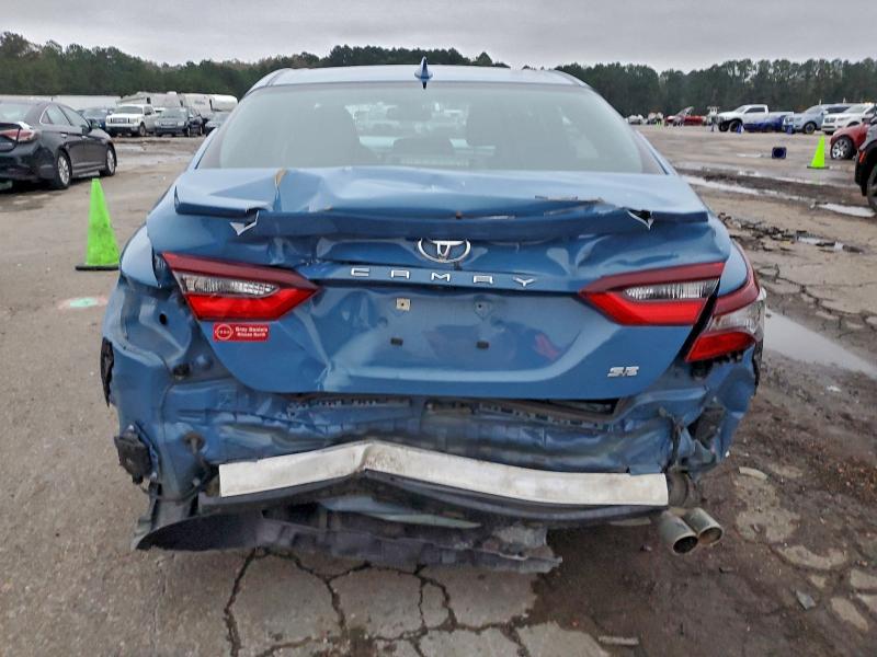 Фото 6 - TOYOTA CAMRY