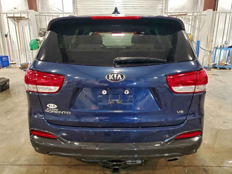 Фото 6 - KIA SORENTO