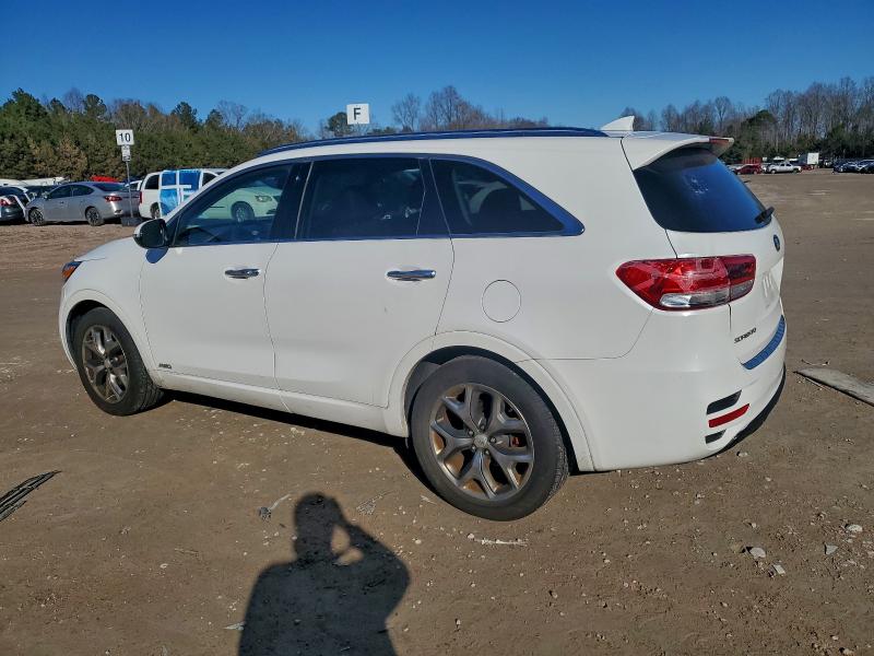 Фото 2 - KIA SORENTO