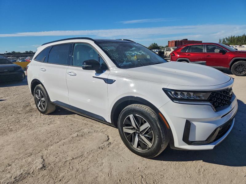 Фото 4 - KIA SORENTO