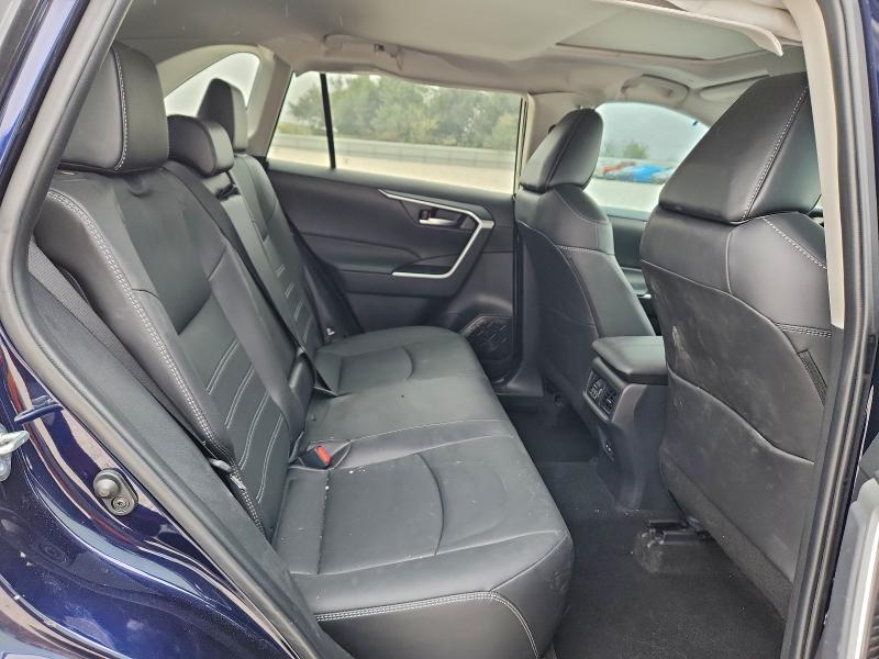 Фото 11 - TOYOTA RAV4