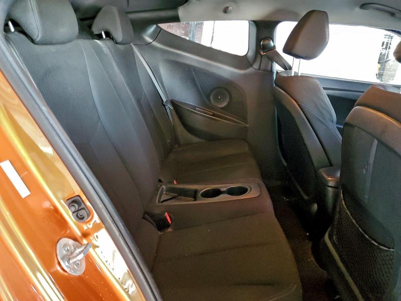 Фото 10 - HYUNDAI VELOSTER