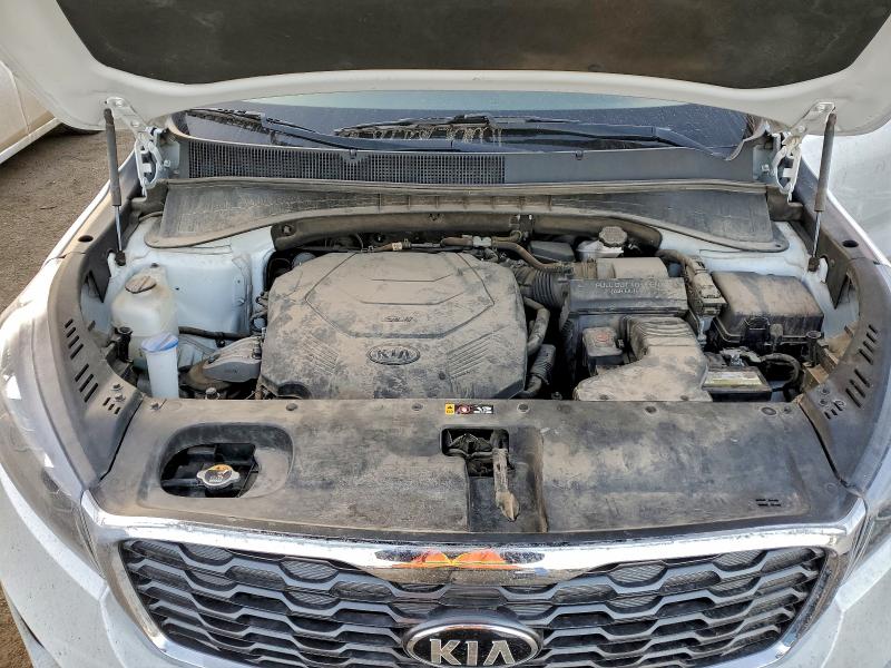 Фото 12 - KIA SORENTO