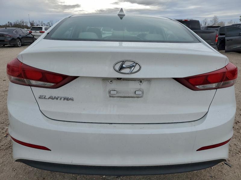 Фото 6 - HYUNDAI ELANTRA