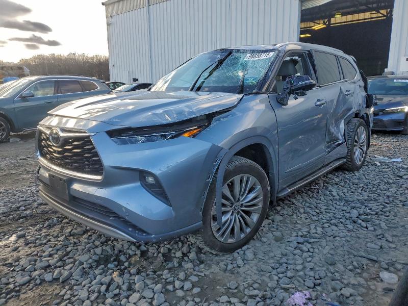 Фото 1 - TOYOTA HIGHLANDER