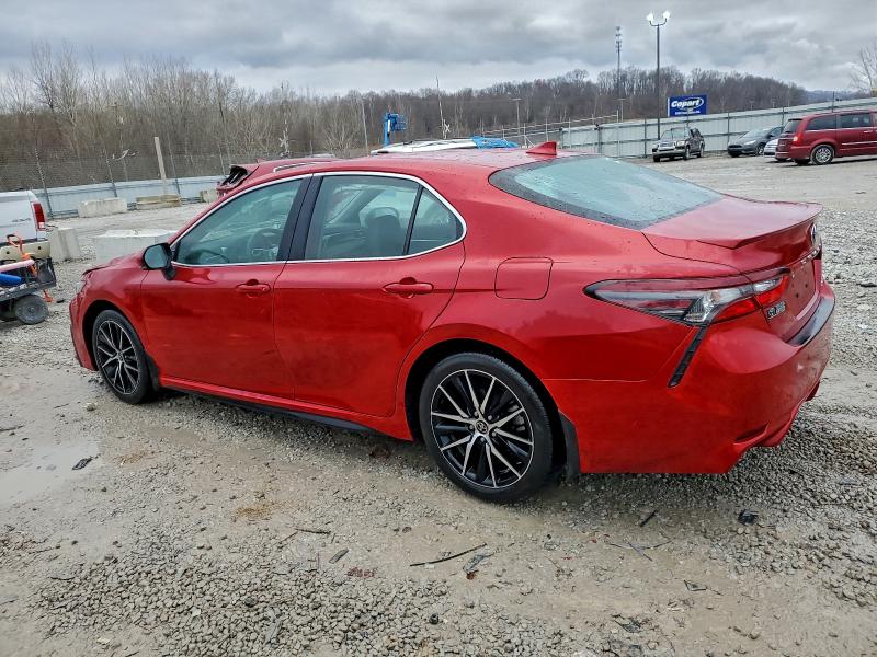 Фото 2 - TOYOTA CAMRY