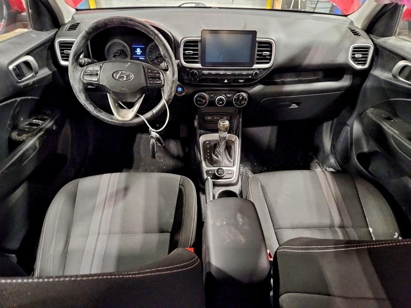 Фото 8 - HYUNDAI VENUE