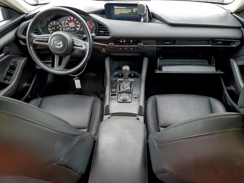 Фото 8 - MAZDA 3