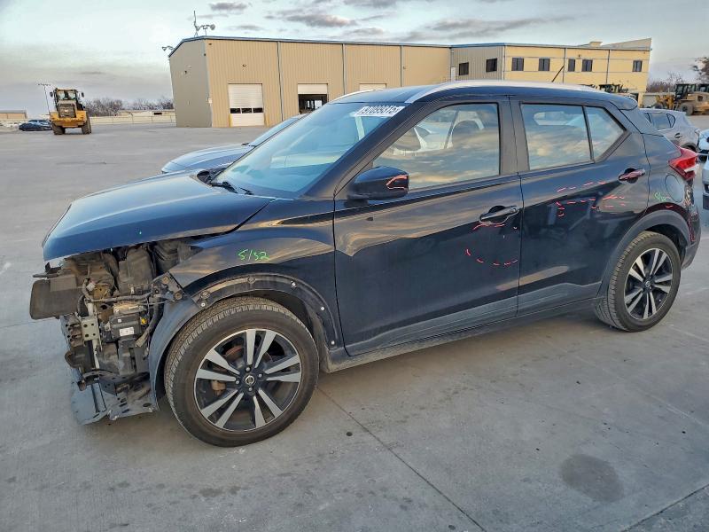 Фото 1 - NISSAN KICKS