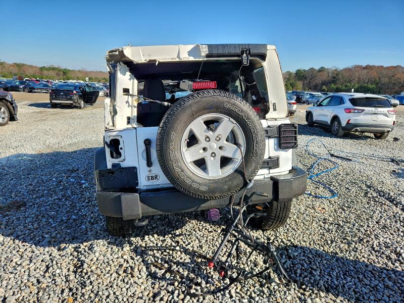 Фото 6 - JEEP WRANGLER