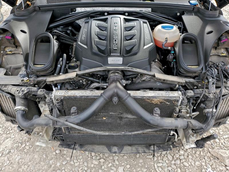 Фото 11 - PORSCHE MACAN