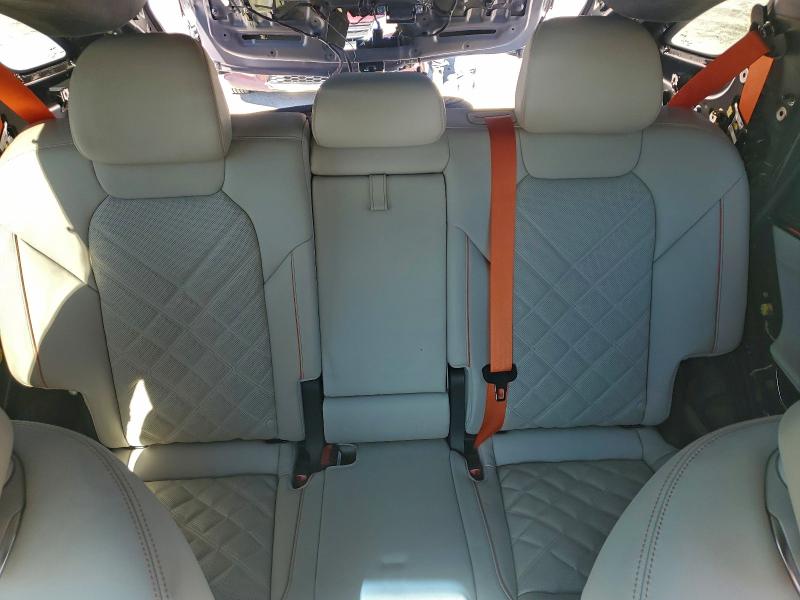 Фото 10 - GENESIS GV70 SPORT