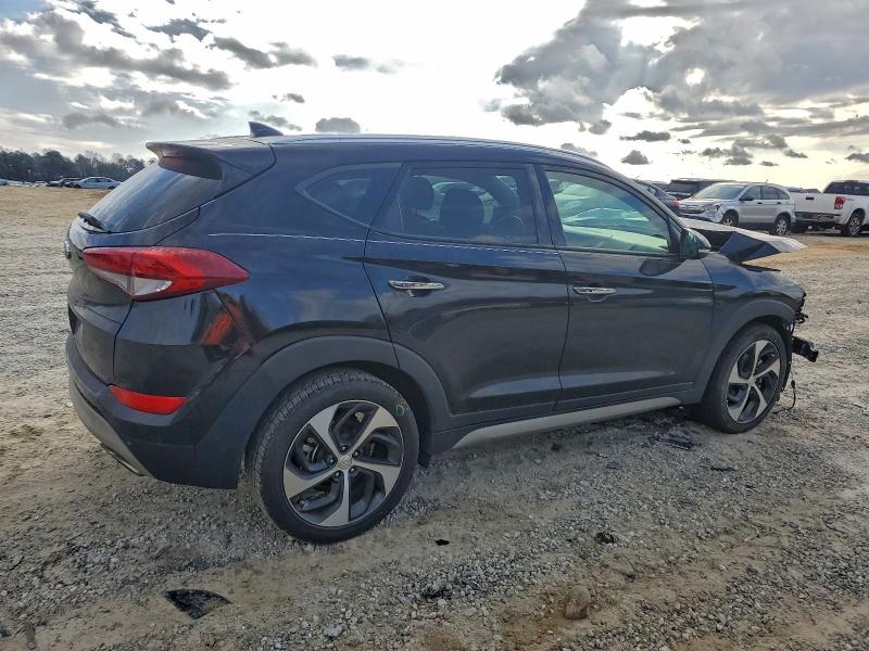 Фото 3 - HYUNDAI TUCSON