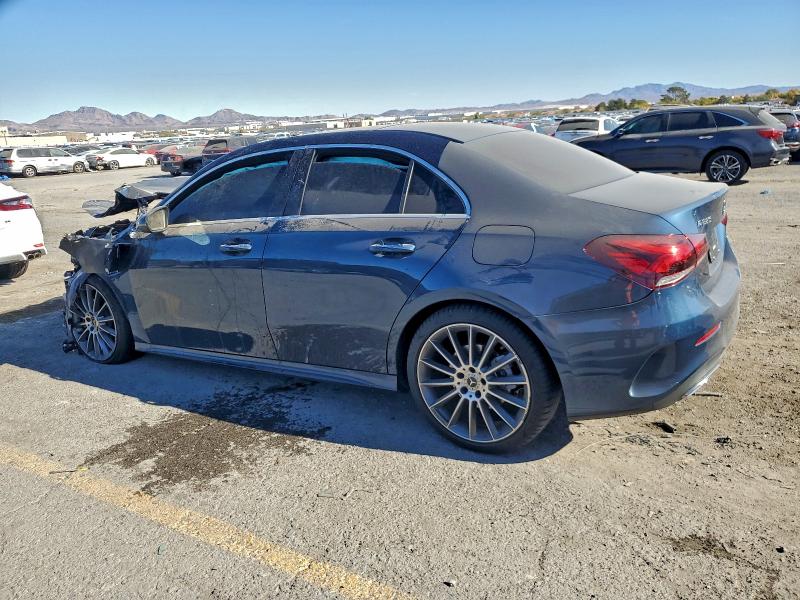 Фото 2 - MERCEDES-BENZ A-CLASS