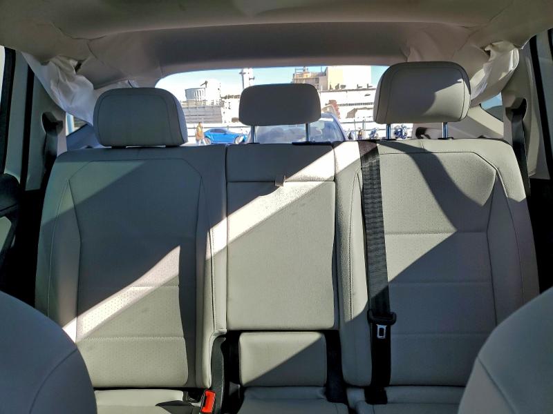 Фото 10 - VOLKSWAGEN TIGUAN