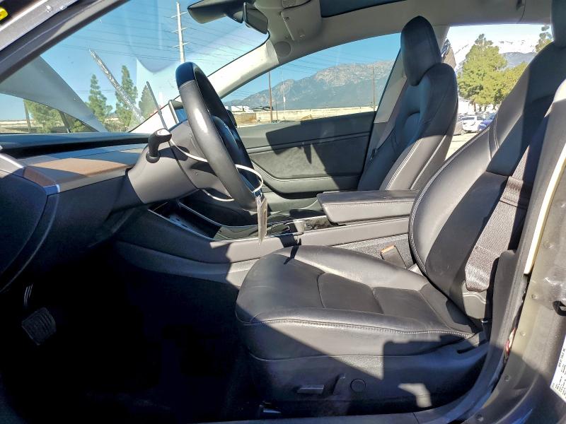 Фото 7 - TESLA MODEL 3