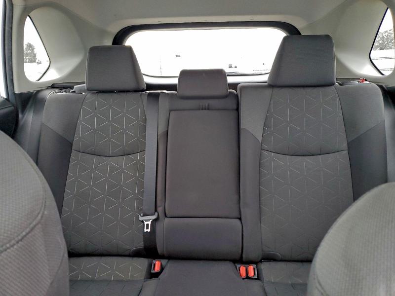 Фото 10 - TOYOTA RAV4