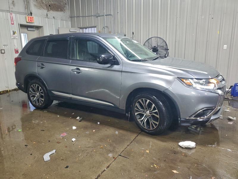 Фото 4 - MITSUBISHI OUTLANDER