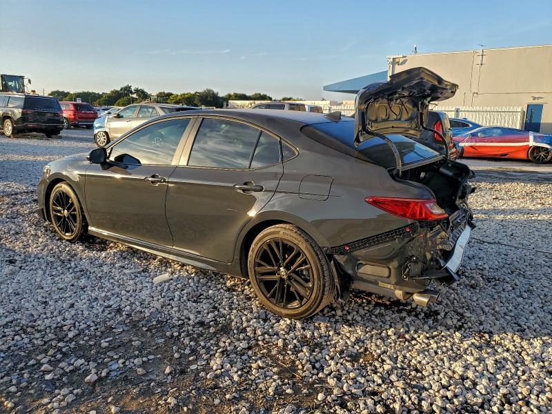 Фото 2 - TOYOTA CAMRY