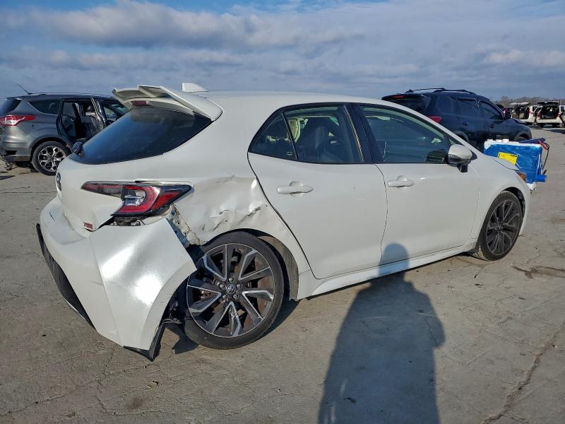 Фото 3 - TOYOTA COROLLA