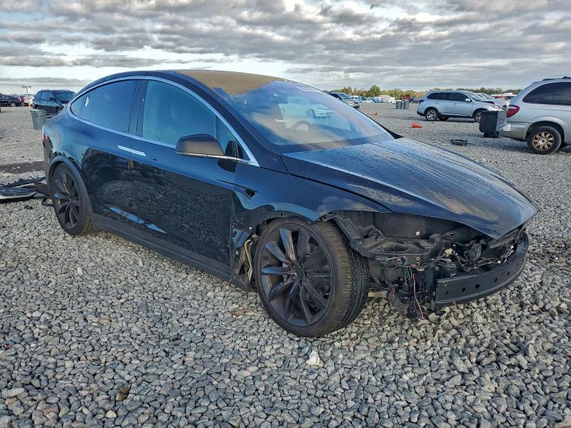 Фото 4 - TESLA MODEL X