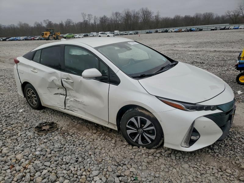 Фото 4 - TOYOTA PRIUS