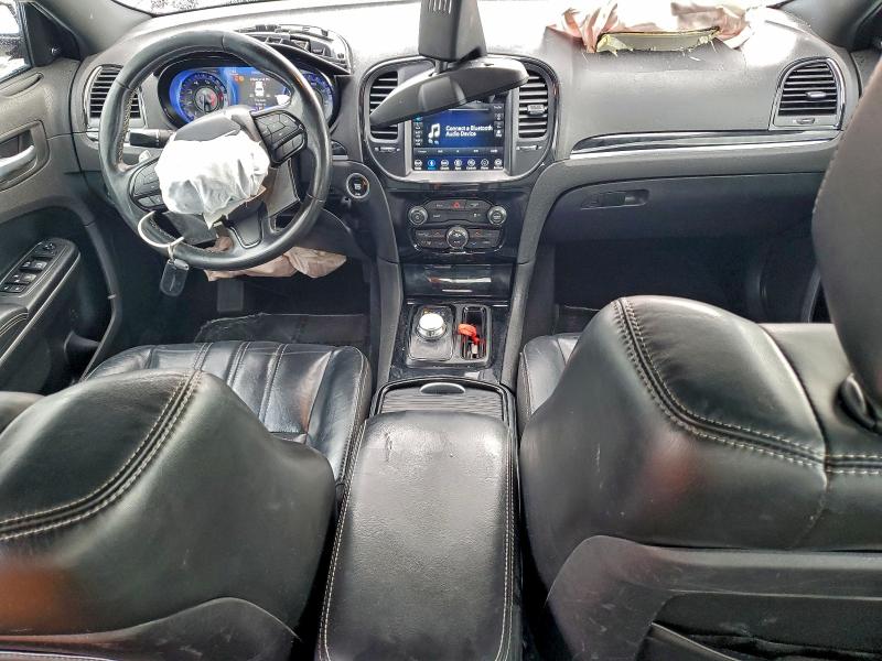 Фото 8 - CHRYSLER 300