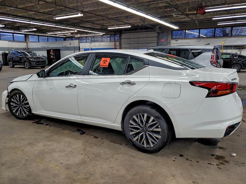 Фото 2 - NISSAN ALTIMA