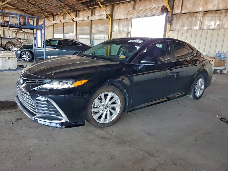 Фото 1 - TOYOTA CAMRY