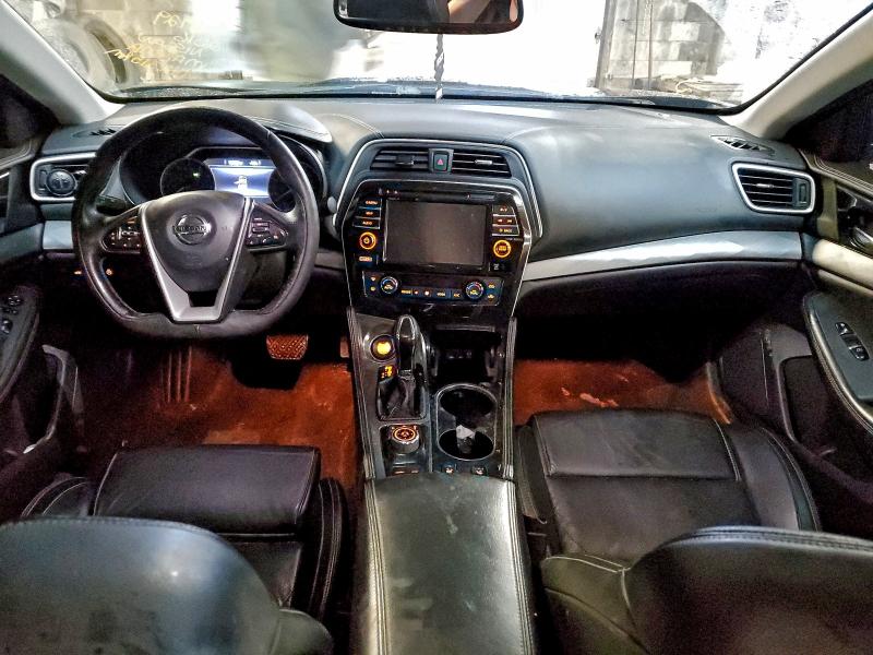 Фото 8 - NISSAN MAXIMA