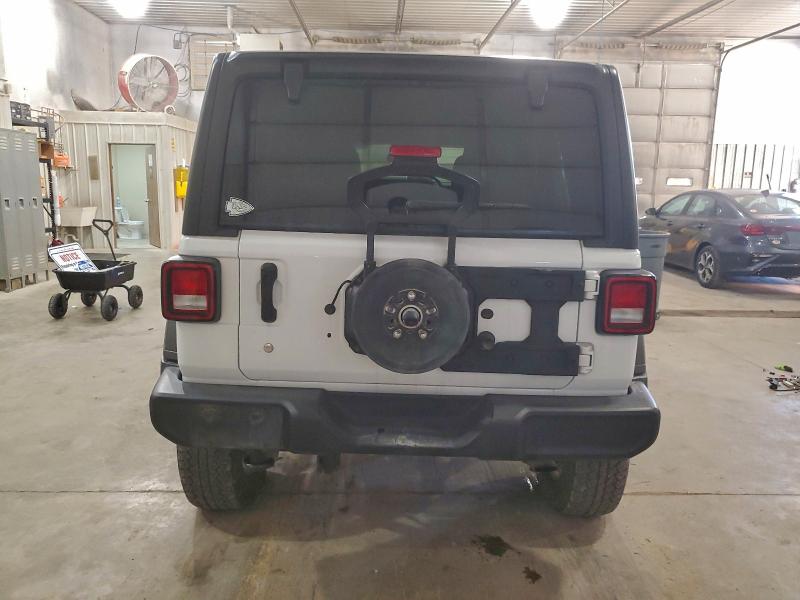 Фото 6 - JEEP WRANGLER