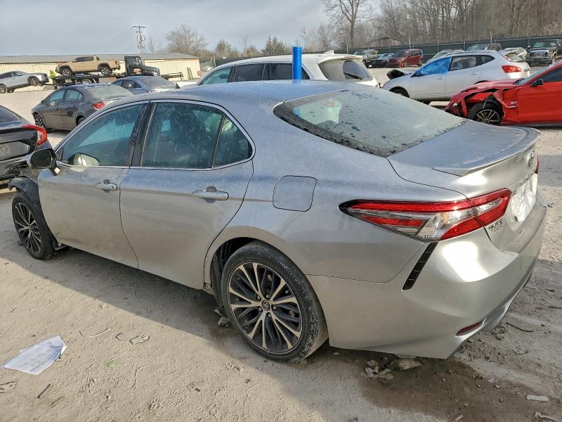 Фото 2 - TOYOTA CAMRY