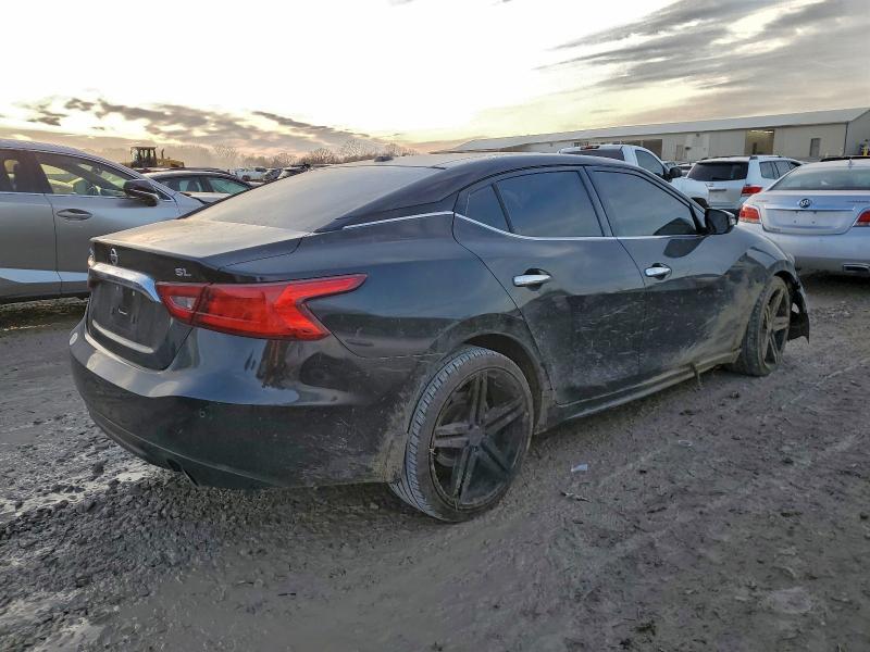 Фото 3 - NISSAN MAXIMA