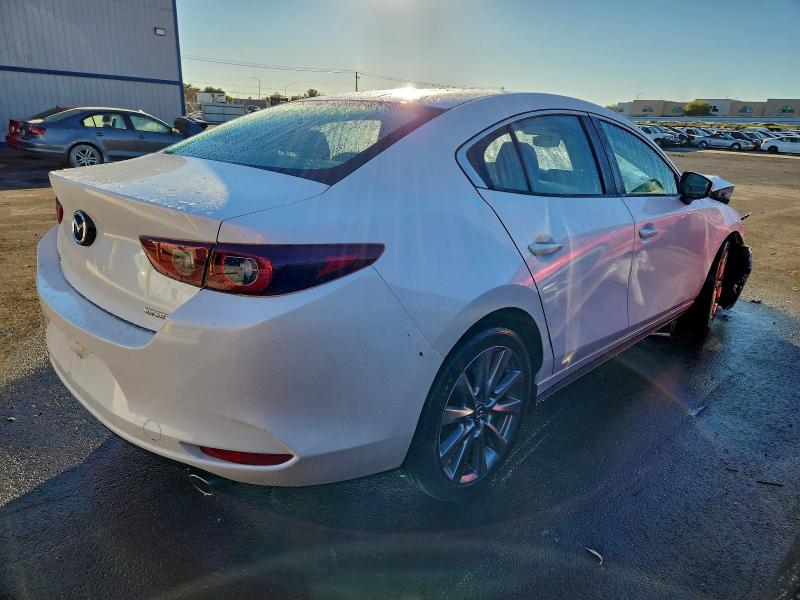 Фото 3 - MAZDA 3