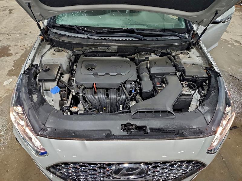 Фото 11 - HYUNDAI SONATA