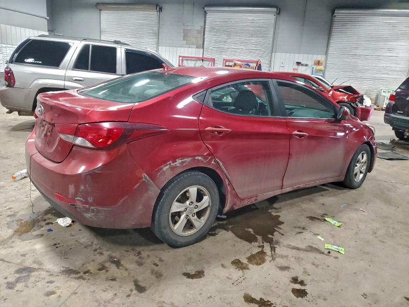 Фото 3 - HYUNDAI ELANTRA