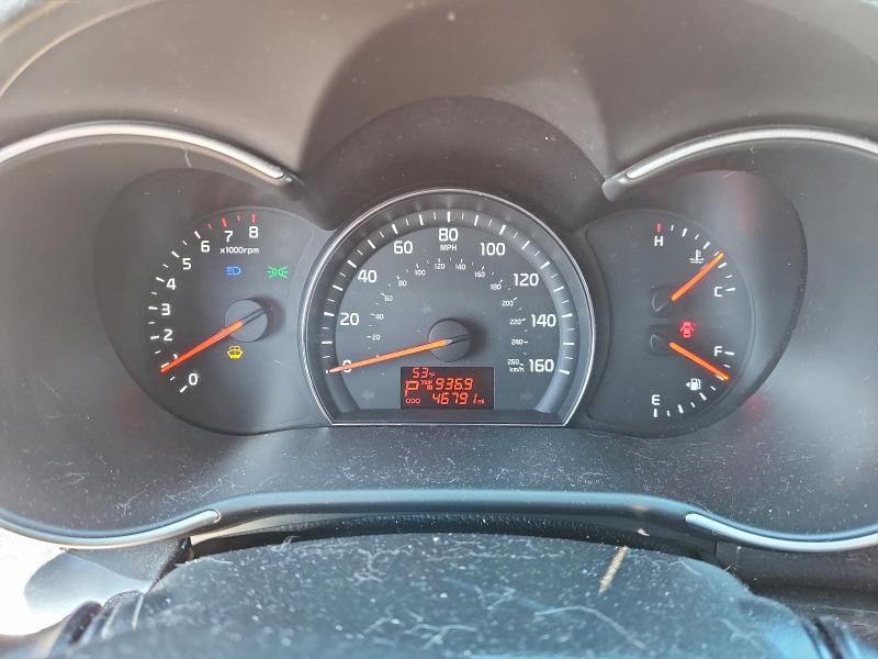 Фото 9 - KIA SORENTO