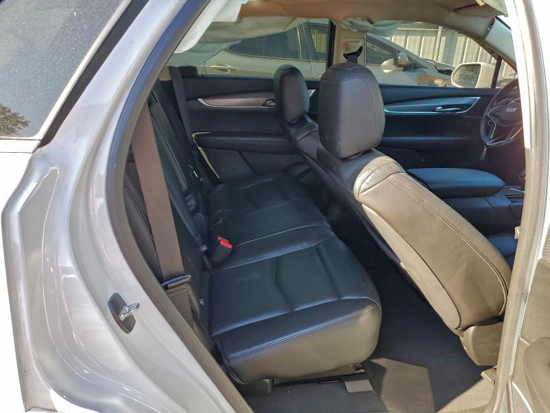 Фото 11 - CADILLAC XT5