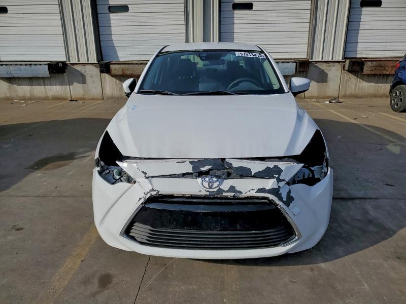 Фото 5 - TOYOTA YARIS