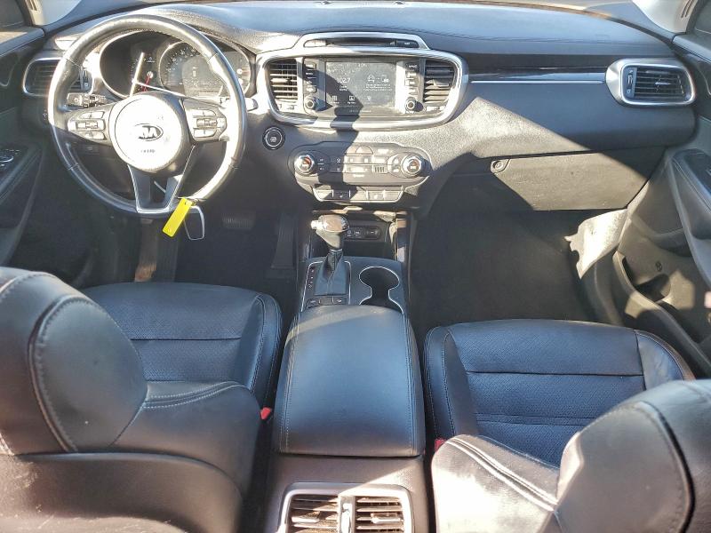 Фото 8 - KIA SORENTO