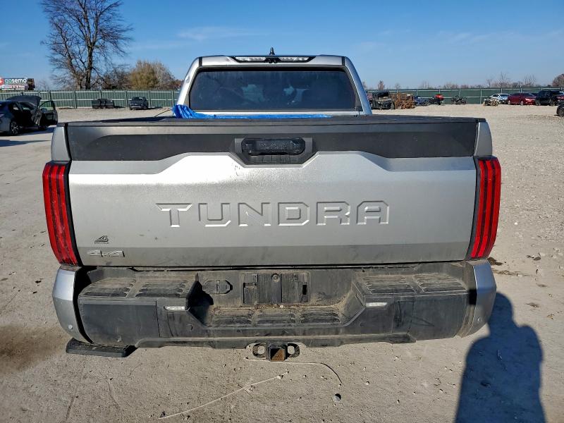 Фото 6 - TOYOTA TUNDRA