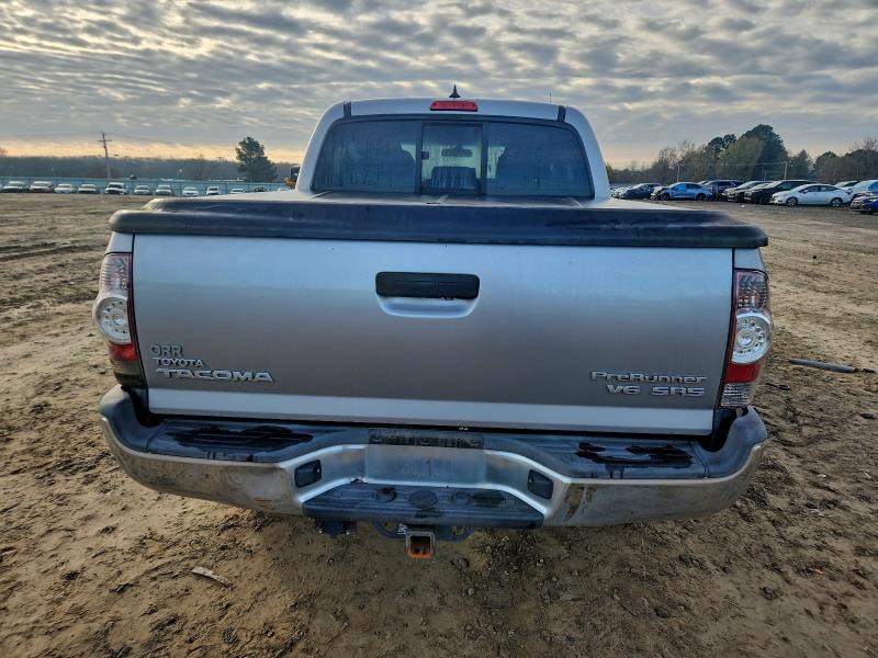 Фото 6 - TOYOTA TACOMA