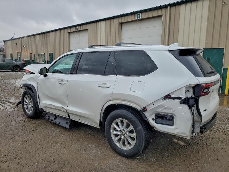 TOYOTA GRAND HIGH 2024 VIN 5TDAAAB50RS051976