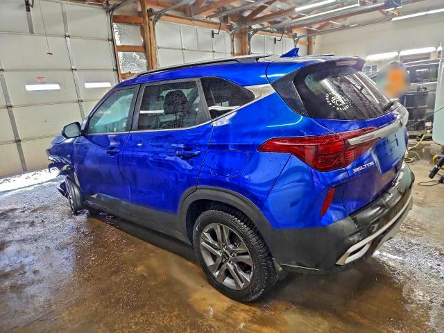 Фото 2 - KIA SELTOS