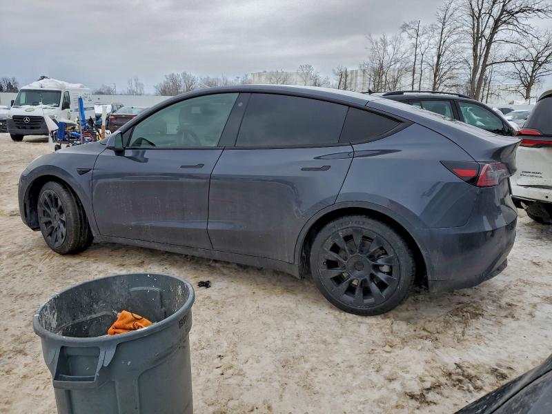 Фото 2 - TESLA MODEL Y