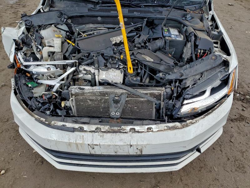 Фото 11 - VOLKSWAGEN JETTA