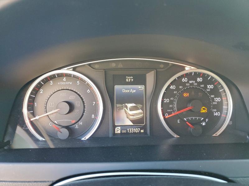 Фото 9 - TOYOTA CAMRY