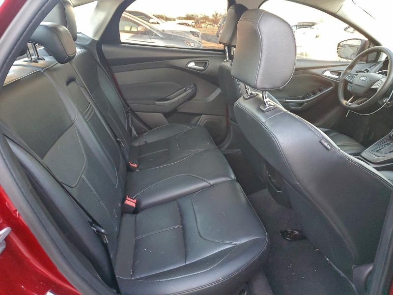 Фото 10 - FORD FOCUS